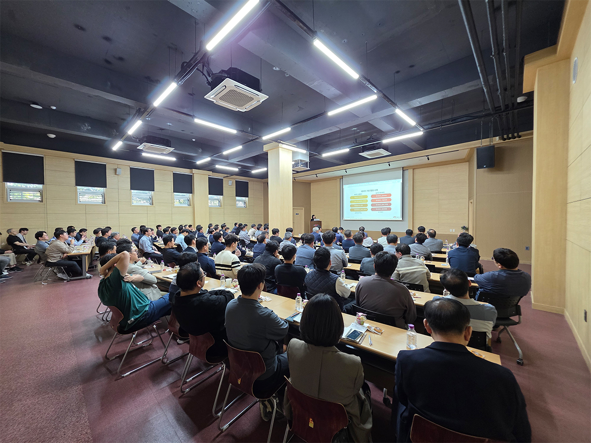 AI Implementation and Case Studies for Data-Driven Manufacturing Management